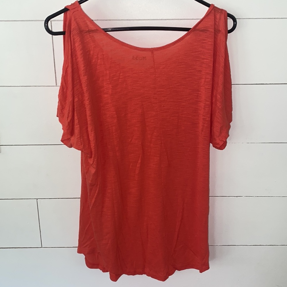 Open Shoulder Shirt - Picture 3 of 4